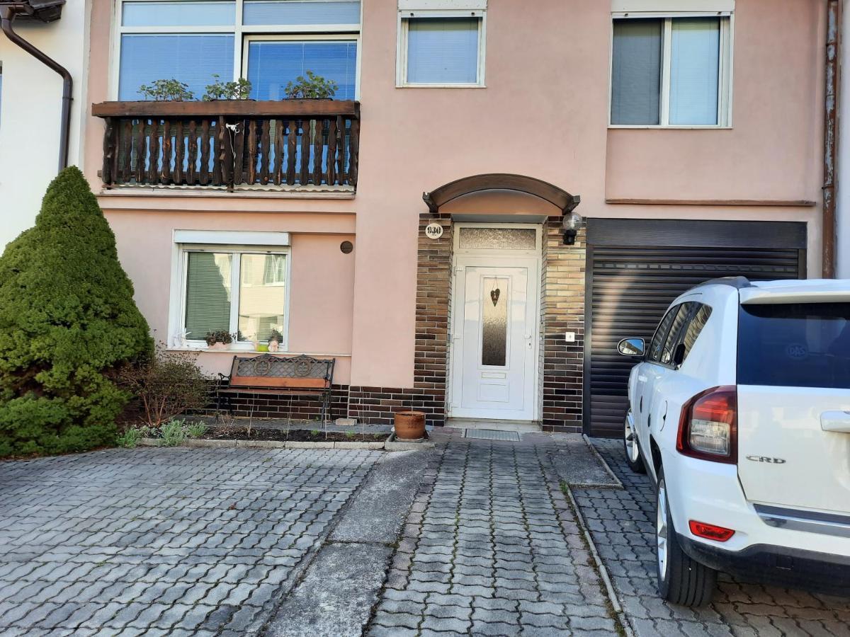 Apartman Polni 930 Daire Hluboká nad Vltavou Dış mekan fotoğraf